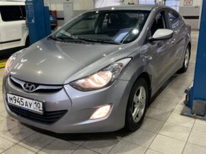 Hyundai Elantra 2012 1.6 MT (132 л.с.) Comfort c пробегом - фото 1