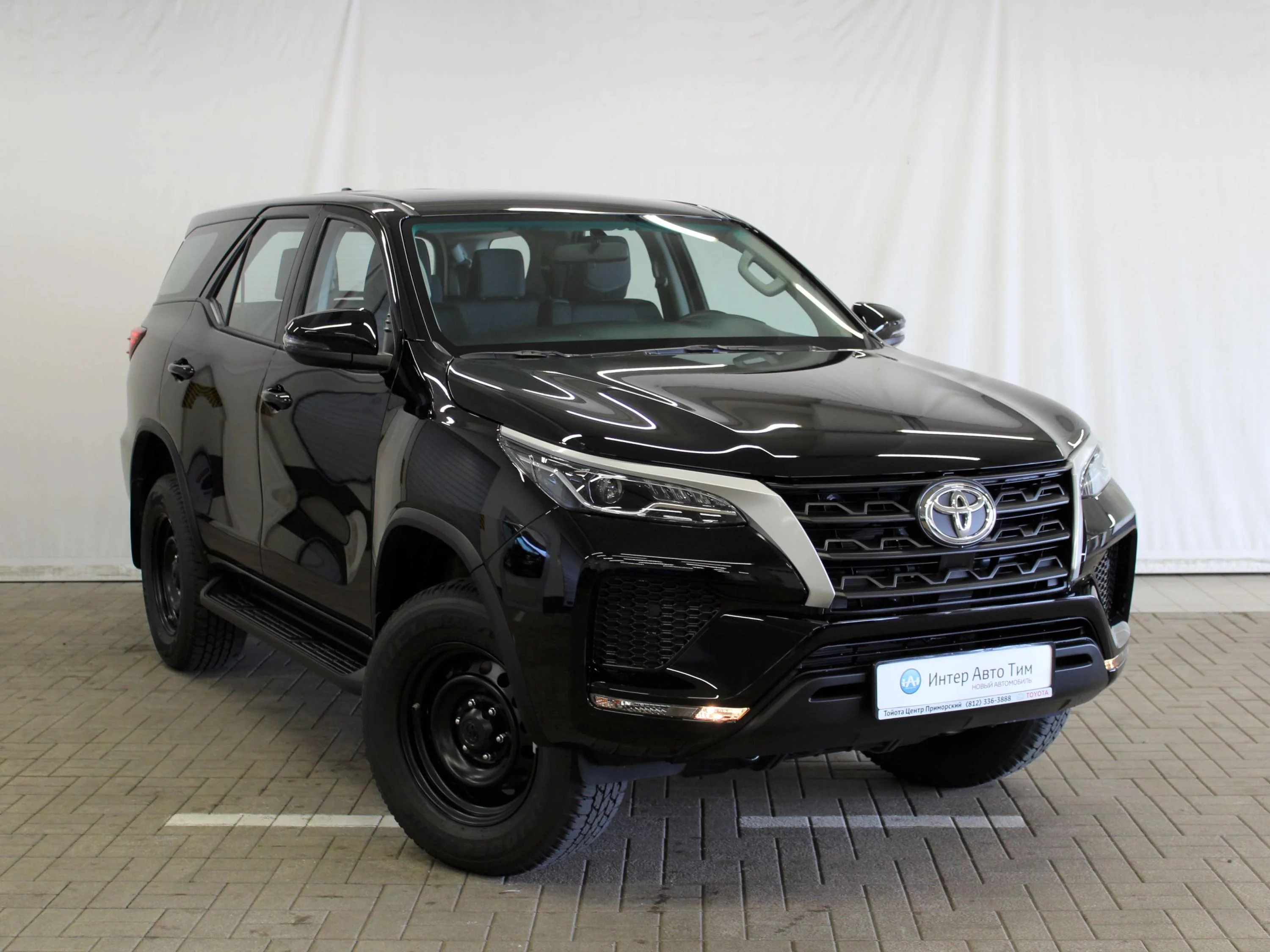 Toyota Fortuner 2.7 MT (166 л.с.) 4WD, II поколение Рестайлинг, Черный  (продано) – заказ №111194