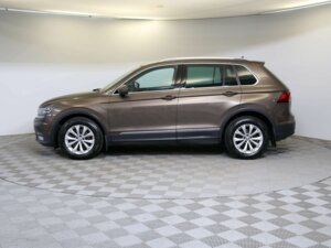 Volkswagen Tiguan 2017 2.0 AMT (180 л.с.) 4WD Comfortline c пробегом - фото 8