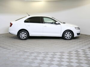 Skoda Rapid 2018 1.6 MT (90 л.с.) Active c пробегом - фото 4