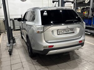 Mitsubishi Outlander 2014 2.4 CVT (167 л.с.) 4WD Ultimate c пробегом - фото 3