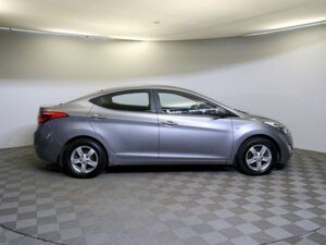 Hyundai Elantra 2012 1.6 MT (132 л.с.) Comfort c пробегом - фото 4