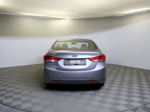 Hyundai Elantra 2012 1.6 MT (132 л.с.) Comfort c пробегом - фото 6