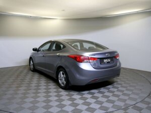 Hyundai Elantra 2012 1.6 MT (132 л.с.) Comfort c пробегом - фото 7