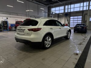 Infiniti FX 2011 FX37 3.7 AT (333 л.с.) 4WD Premium + NAVI c пробегом - фото 3