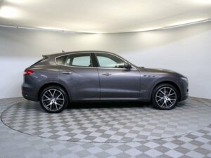 Maserati Levante 2018 Diesel 3.0d AT (275 л.с.) 4WD  c пробегом - фото 4