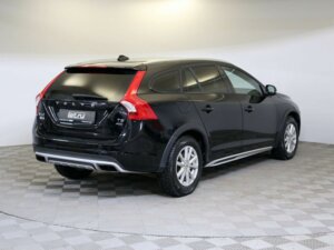 Volvo V60 Cross Country 2018 2.0 AT (245 л.с.) 4WD Summum c пробегом - фото 5