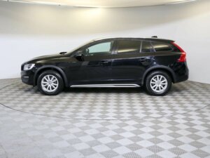 Volvo V60 Cross Country 2018 2.0 AT (245 л.с.) 4WD Summum c пробегом - фото 8