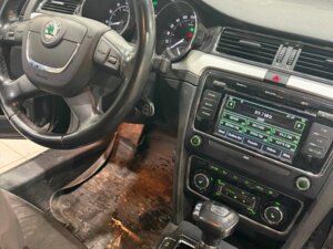 Skoda Superb 2011 DSG 1.8 AMT (152 л.с.)  c пробегом - фото 5