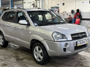 Hyundai Tucson 2006 2.0 AT (140 л.с.) 4WD 2.0 AT 4WD GLS c пробегом - фото 2