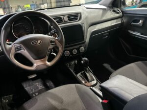 Kia Rio 2017 1.6 AT (123 л.с.) Prestige c пробегом - фото 2