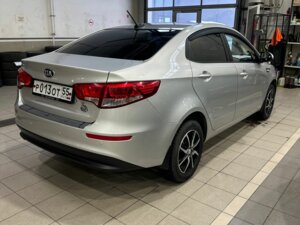 Kia Rio 2017 1.6 AT (123 л.с.) Prestige c пробегом - фото 3