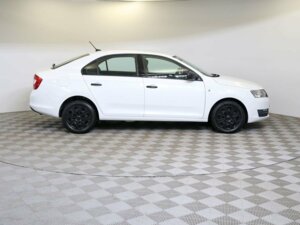 Skoda Rapid 2017 1.6 MT (110 л.с.) Active c пробегом - фото 4