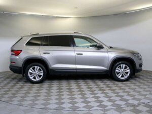 Skoda Kodiaq 2019 1.4 AMT (150 л.с.) 4WD Hockey Edition c пробегом - фото 4