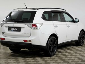 Mitsubishi Outlander 2012 2.4 CVT (167 л.с.) 4WD Ultimate c пробегом - фото 5