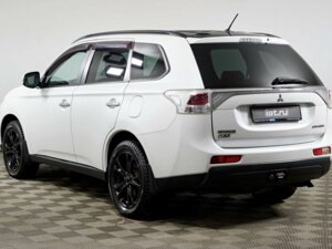 Mitsubishi Outlander 2012 2.4 CVT (167 л.с.) 4WD Ultimate c пробегом - фото 7