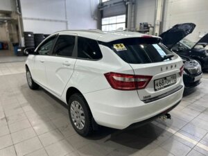 Lada (ВАЗ) Vesta 2020 SW 1.6 MT (106 л.с.) Comfort (2017-2019) c пробегом - фото 3