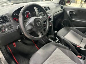 Volkswagen Polo 2012 1.6 MT (105 л.с.) Trendline c пробегом - фото 3