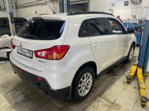 Mitsubishi ASX 2011 1.8 CVT (140 л.с.) Instyle c пробегом - фото 6