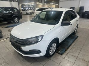 Lada (ВАЗ) Granta 2019 1.6 AMT (106 л.с.) Classic Optima c пробегом - фото 1