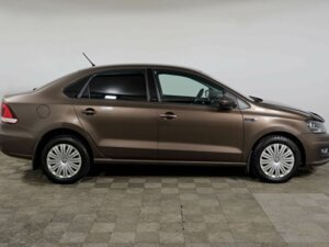 Volkswagen Polo 2016 1.6 AT (110 л.с.) Allstar c пробегом - фото 4