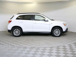 Mitsubishi ASX 2011 1.8 CVT (140 л.с.) Instyle c пробегом - фото 4