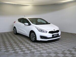 Kia Ceed 2015 1.6 AMT (135 л.с.) Prestige c пробегом - фото 3