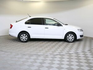 Skoda Rapid 2017 1.6 MT (90 л.с.) Active c пробегом - фото 4