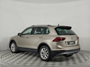 Volkswagen Tiguan 2017 1.4 AMT (150 л.с.) 4WD Highline c пробегом - фото 3
