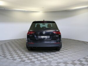 Volkswagen Tiguan 2017 2.0 AMT (180 л.с.) 4WD OFFROAD c пробегом - фото 6