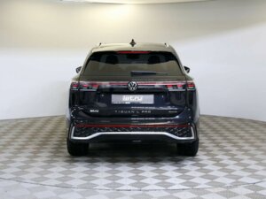 Volkswagen Tiguan 2024 L Pro 2.0 AMT (220 л.с.) 4WD R-Line Premium c пробегом - фото 6