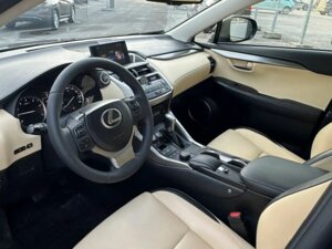 Lexus NX 2016 200 2.0 CVT (150 л.с.) 4WD Executive c пробегом - фото 3