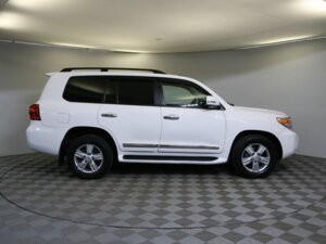 Toyota Land Cruiser 2013 4.5d AT (235 л.с.) 4WD Люкс 7 мест c пробегом - фото 4