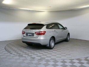 Lada (ВАЗ) Vesta 2018 SW 1.6 AMT (106 л.с.) Luxe (2017-2019) c пробегом - фото 5