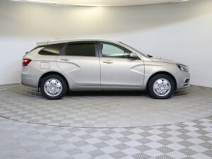 Lada (ВАЗ) Vesta 2018 SW 1.6 AMT (106 л.с.) Luxe (2017-2019) c пробегом - фото 4