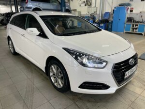 Hyundai i40 2017 2.0 AT (150 л.с.) Limited Editiion c пробегом - фото 3