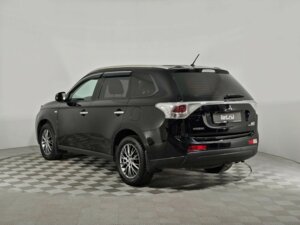 Mitsubishi Outlander 2014 2.0 CVT (146 л.с.) Invite c пробегом - фото 3