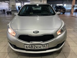 Kia Ceed 2012 1.4 MT (100 л.с.) Classic (без опций обогрева) c пробегом - фото 2