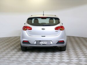 Kia Ceed 2012 1.4 MT (100 л.с.) Classic (без опций обогрева) c пробегом - фото 6