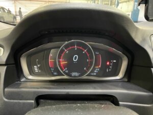 Volvo XC70 2015 2.4d AT (181 л.с.) 4WD Summum c пробегом - фото 8