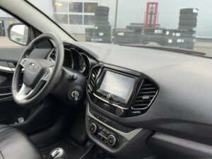 Lada (ВАЗ) Vesta 2018 SW Cross 1.8 MT (122 л.с.) Luxe Multimedia (2017-2019) c пробегом - фото 3