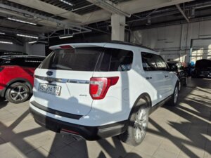 Ford Explorer 2018 3.5 AT (249 л.с.) 4WD Limited c пробегом - фото 3