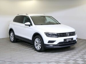 Volkswagen Tiguan 2019 2.0 AMT (180 л.с.) 4WD Highline c пробегом - фото 3