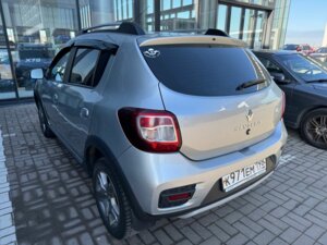 Renault Sandero 2021 Stepway 1.6 MT (113 л.с.) Stepway Life c пробегом - фото 4