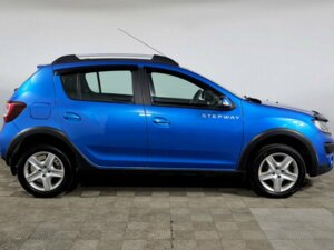 Renault Sandero 2017 Stepway 1.6 MT (82 л.с.) Privilege c пробегом - фото 4