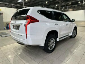 Mitsubishi Pajero Sport 2018 2.4d AT (181 л.с.) 4WD Instyle c пробегом - фото 2