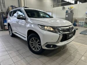 Mitsubishi Pajero Sport 2018 2.4d AT (181 л.с.) 4WD Instyle c пробегом - фото 3