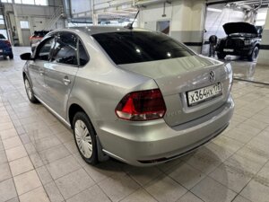 Volkswagen Polo 2017 1.6 AT (110 л.с.) Highline 15-18 c пробегом - фото 2