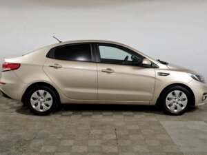 Kia Rio 2015 1.6 AT (123 л.с.) Luxe c пробегом - фото 4