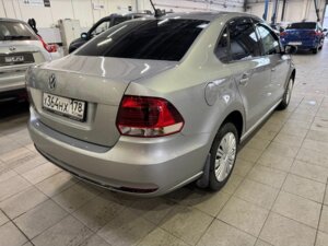 Volkswagen Polo 2017 1.6 AT (110 л.с.) Highline 15-18 c пробегом - фото 2